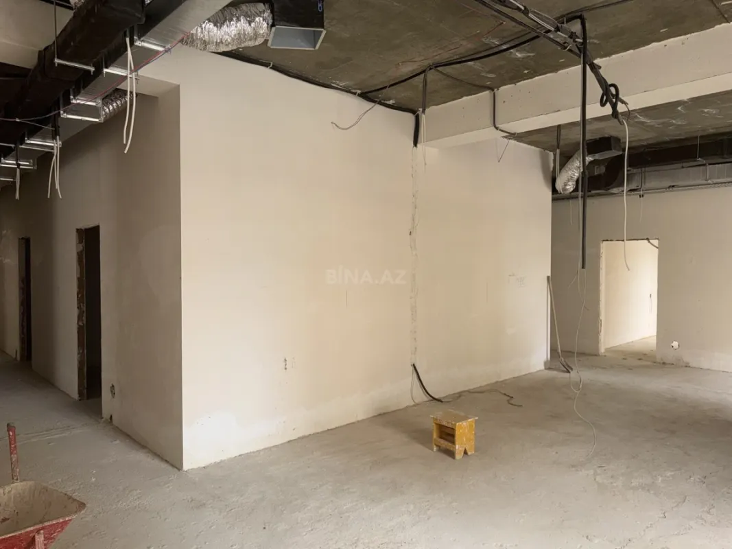 Kirayə verilir obyekt 2000 m²