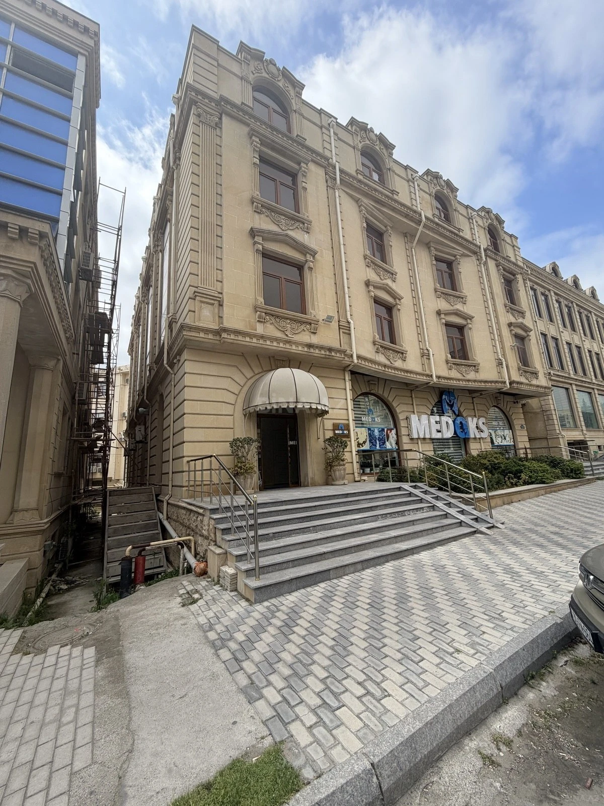 Kirayə verilir obyekt 2000 m²