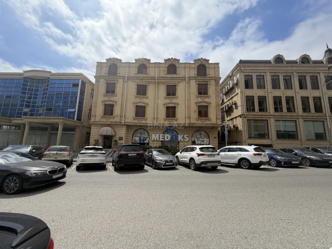 Kirayə verilir obyekt 2000 m²