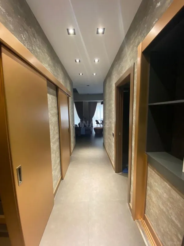 Satılır 1 otaqlı mənzil 67 m²