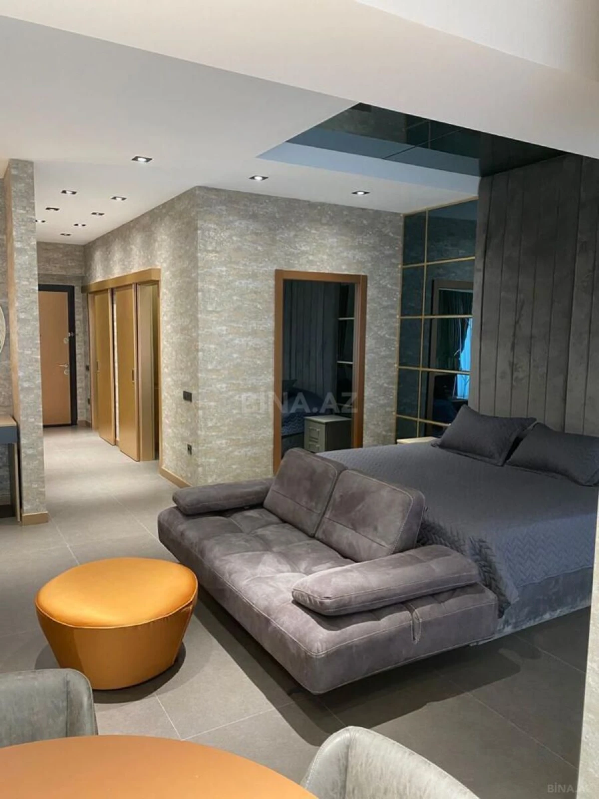 Satılır 1 otaqlı mənzil 67 m²