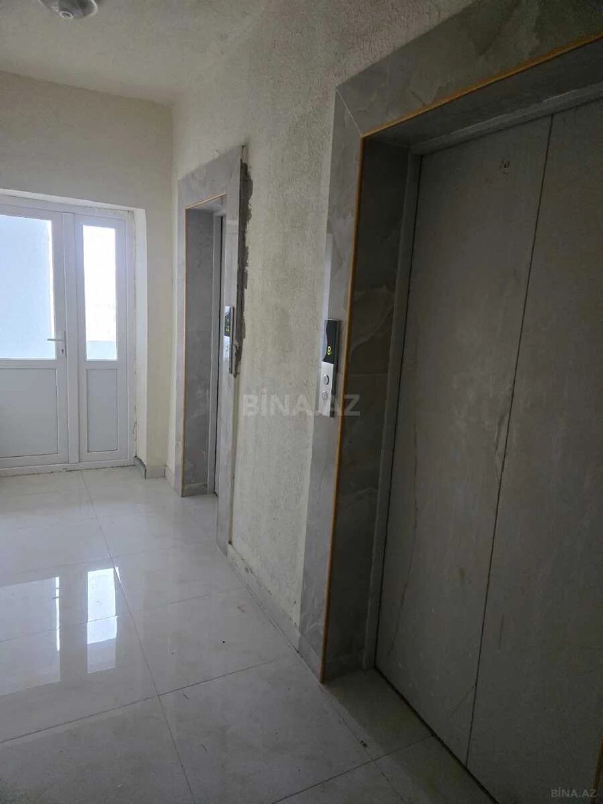 Satılır 1 otaqlı mənzil 54 m²