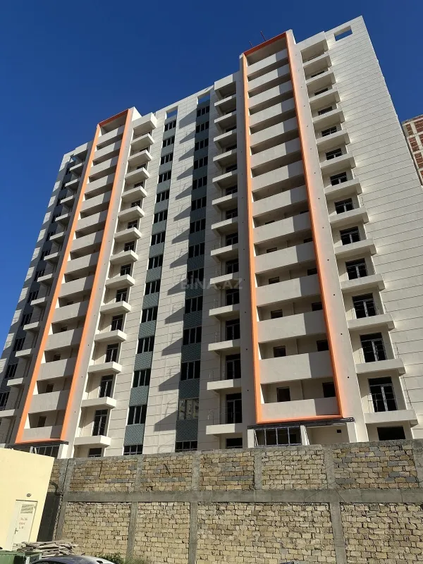 Satılır 2 otaqlı mənzil 82 m²