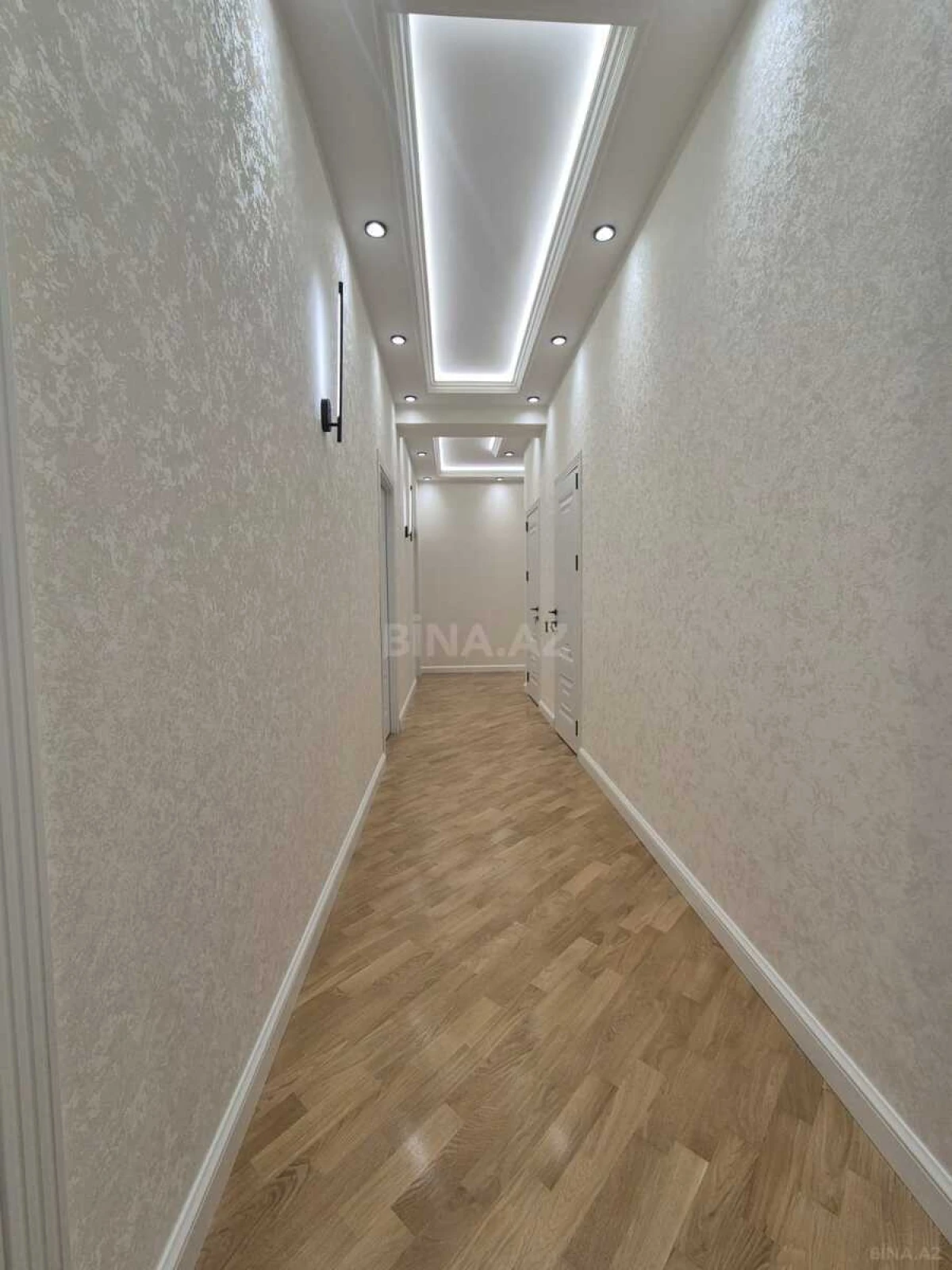 Satılır 3 otaqlı mənzil 103 m²