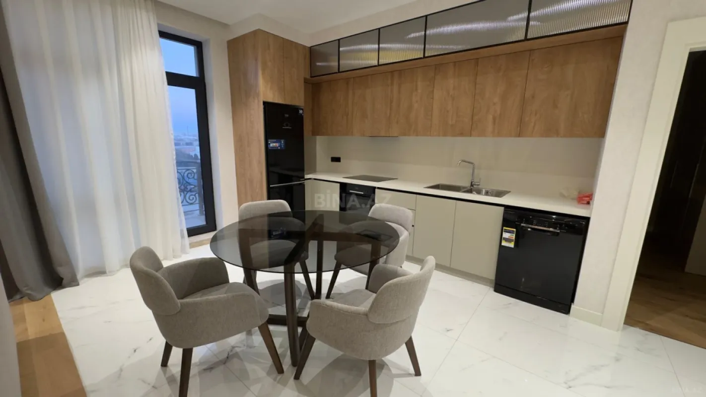 Kirayə verilir 3 otaqlı mənzil 115 m²