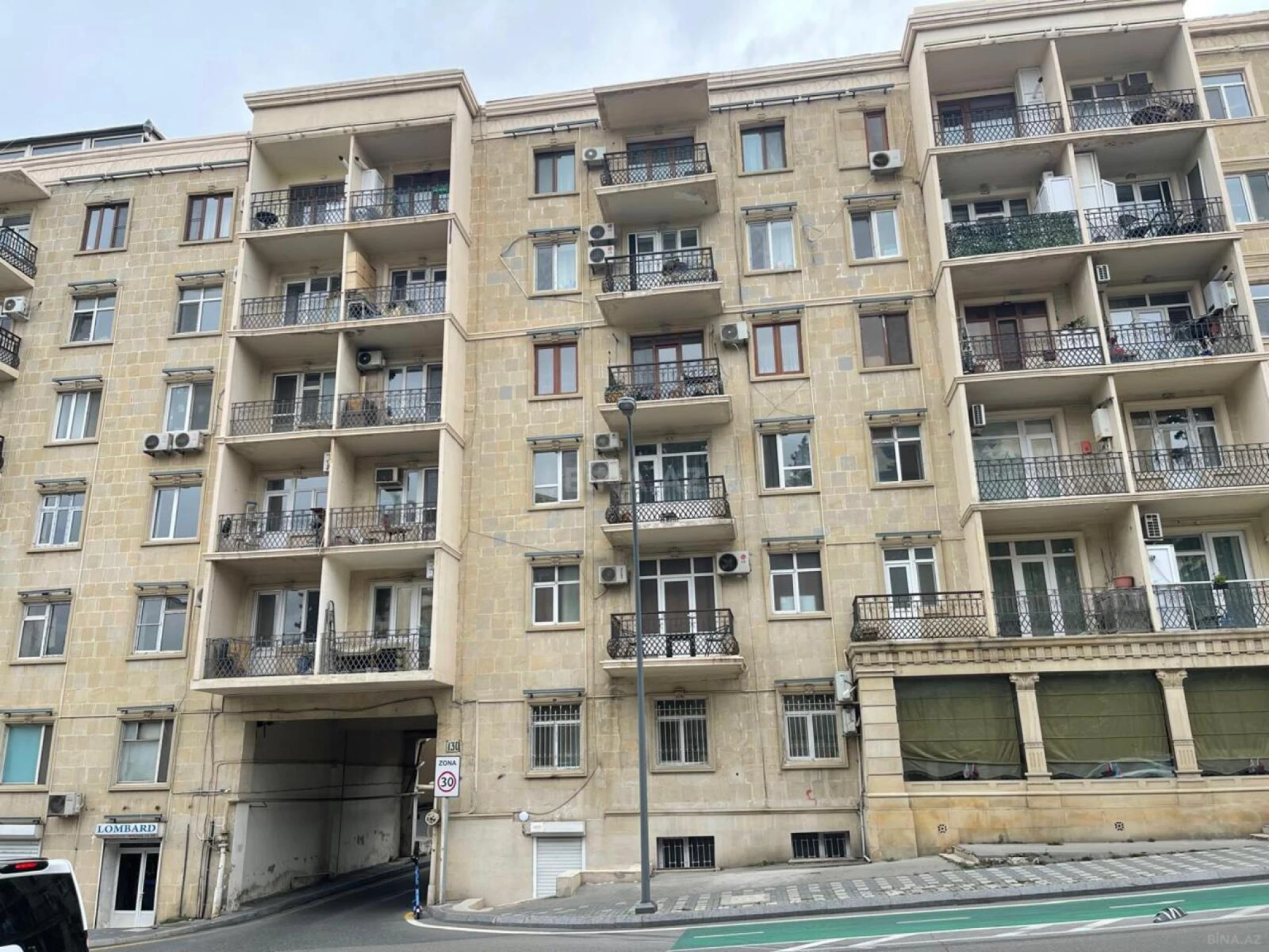 Satılır 3 otaqlı mənzil 70 m²