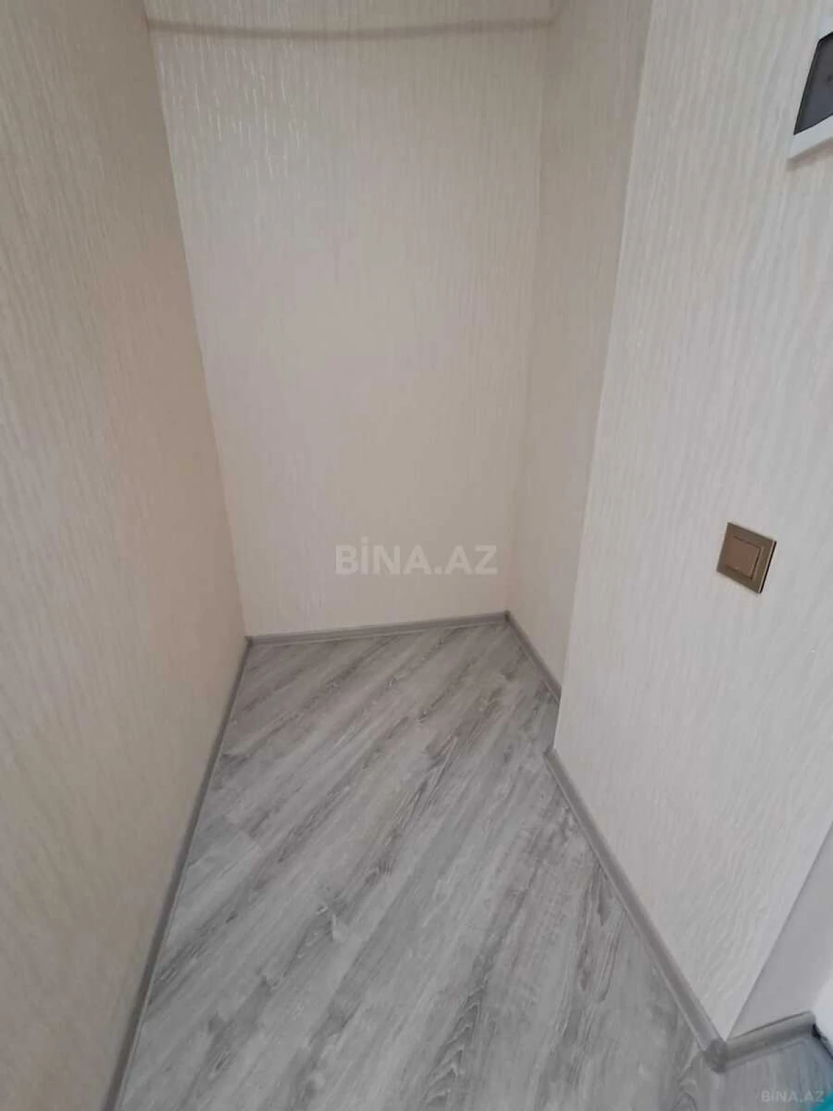 Satılır 1 otaqlı mənzil 40 m²