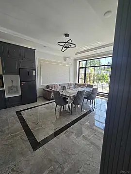 Kirayə verilir 4 otaqlı həyət evi 230 m²