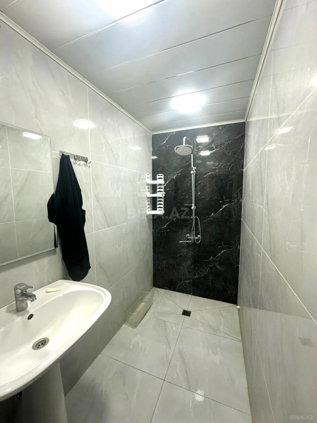Kirayə verilir 2 otaqlı mənzil 65 m²