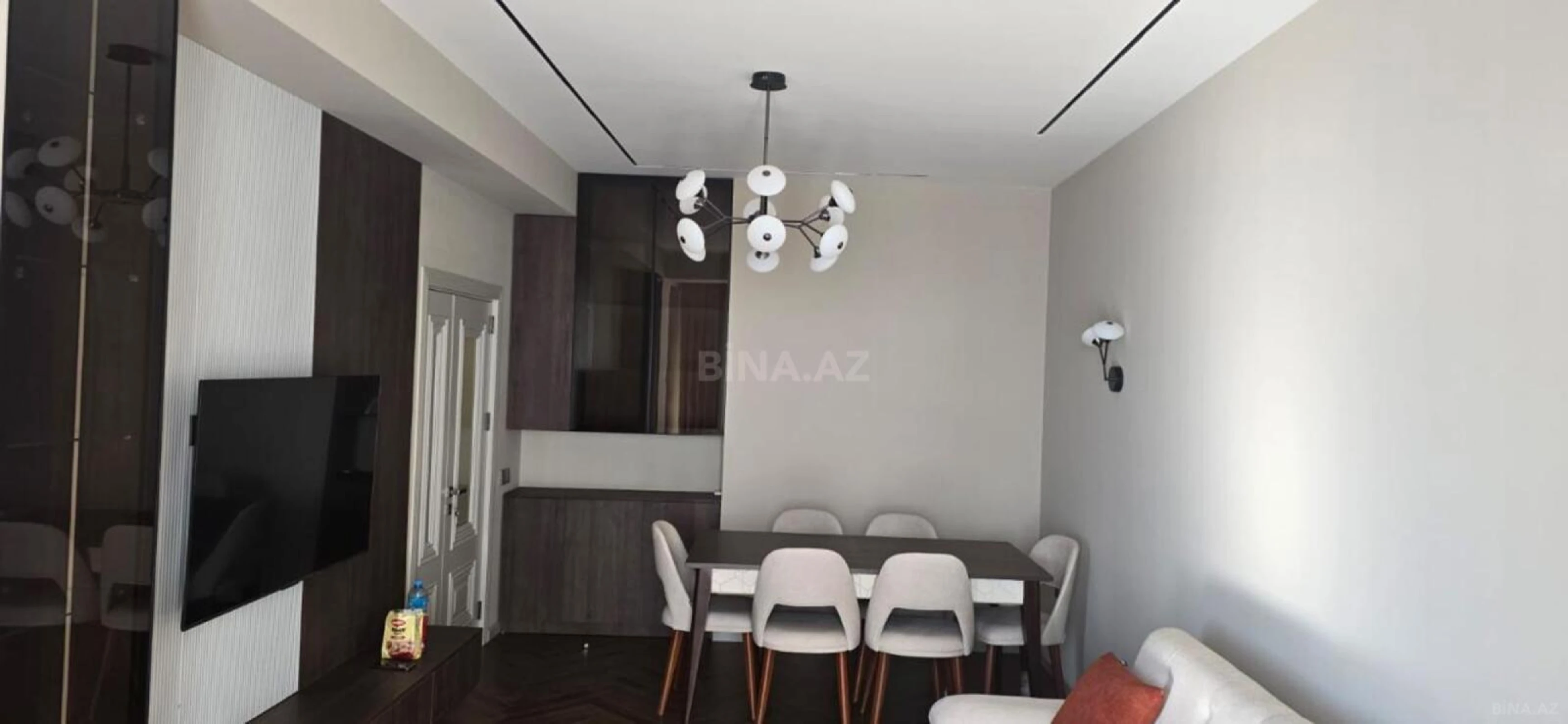 Kirayə verilir 2 otaqlı mənzil 60 m²