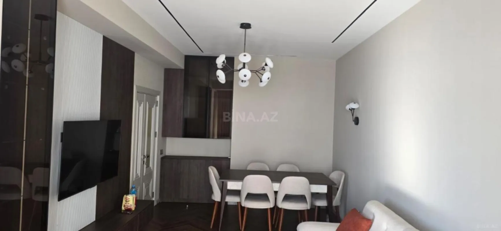 Kirayə verilir 2 otaqlı mənzil 60 m²