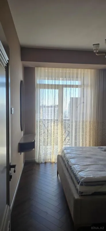 Kirayə verilir 2 otaqlı mənzil 60 m²