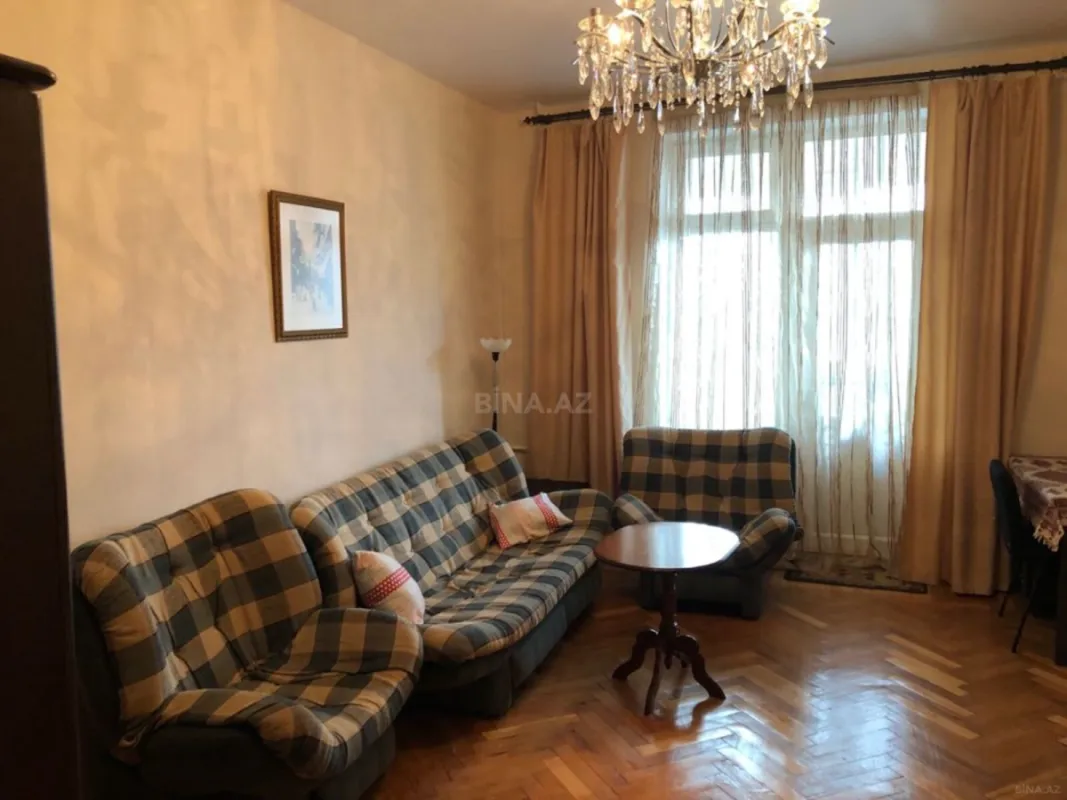 Kirayə verilir 2 otaqlı mənzil 65 m²
