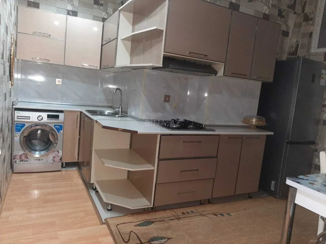 Kirayə verilir 2 otaqlı mənzil 100 m²