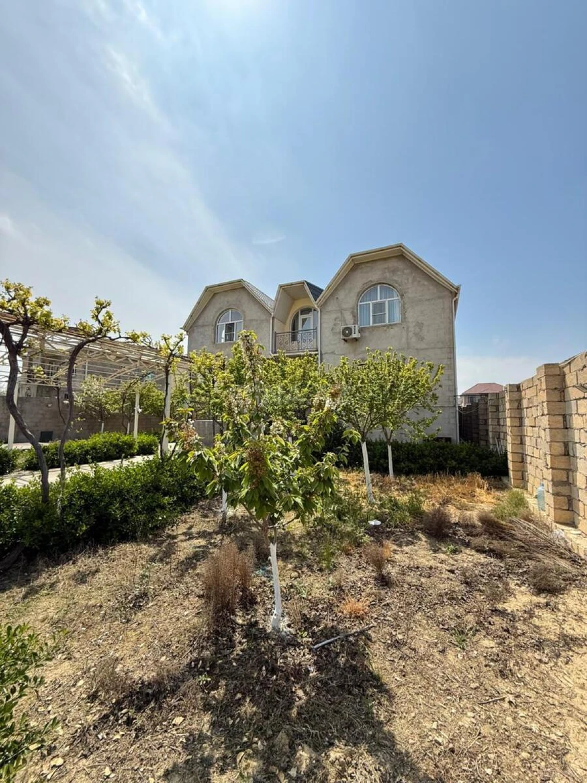 Satılır 6 otaqlı həyət evi 150 m²