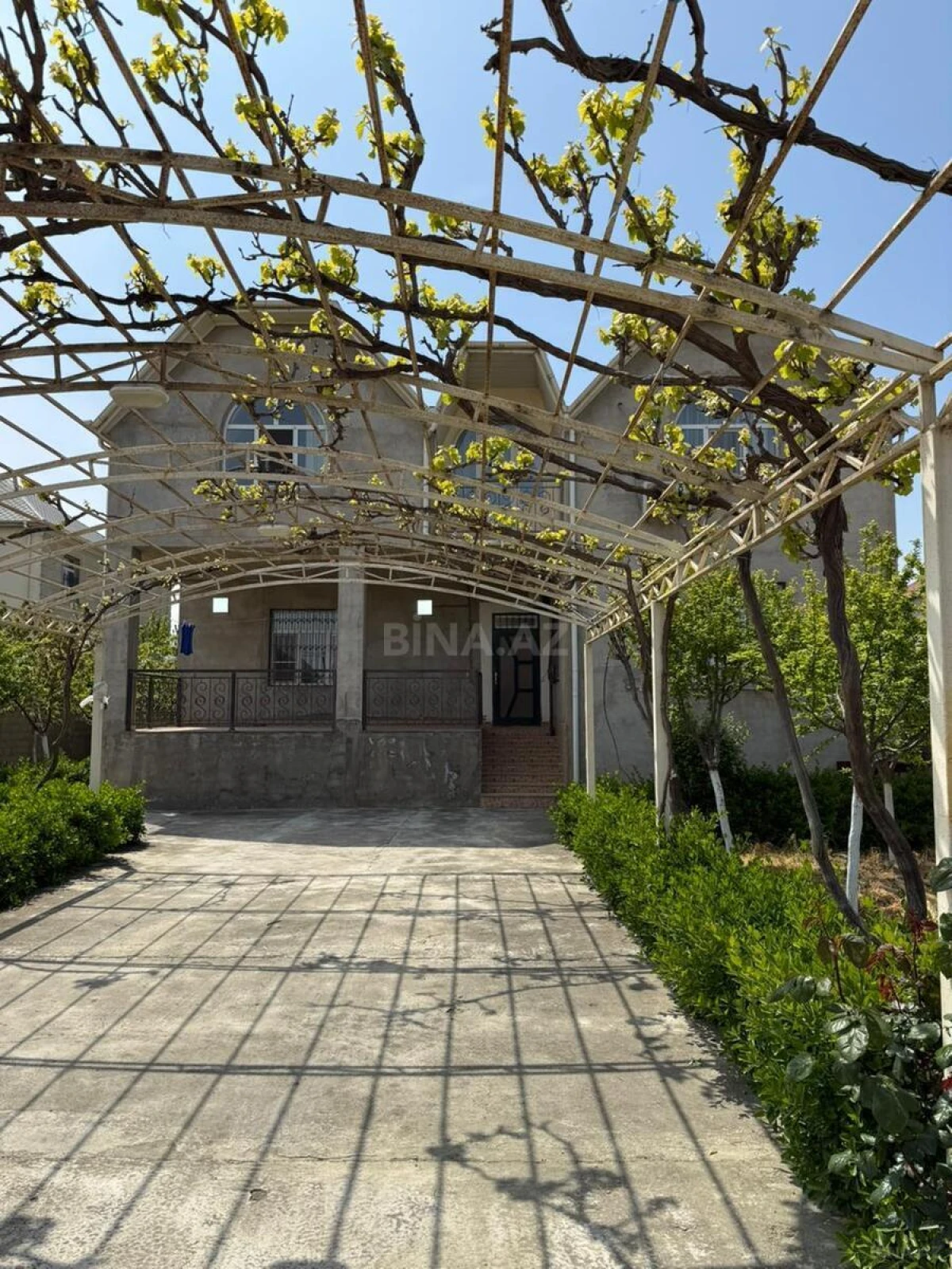 Satılır 6 otaqlı həyət evi 150 m²