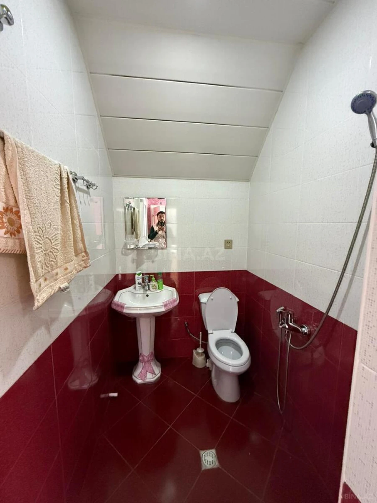 Satılır 6 otaqlı həyət evi 150 m²