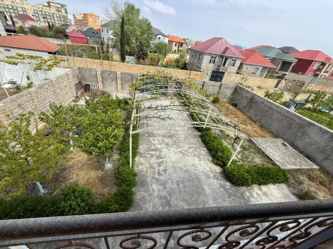 Satılır 6 otaqlı həyət evi 150 m²