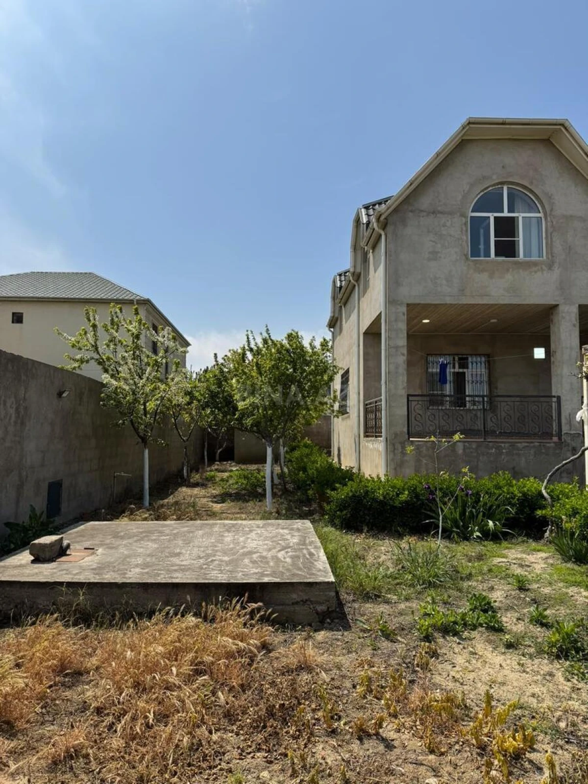 Satılır 6 otaqlı həyət evi 150 m²
