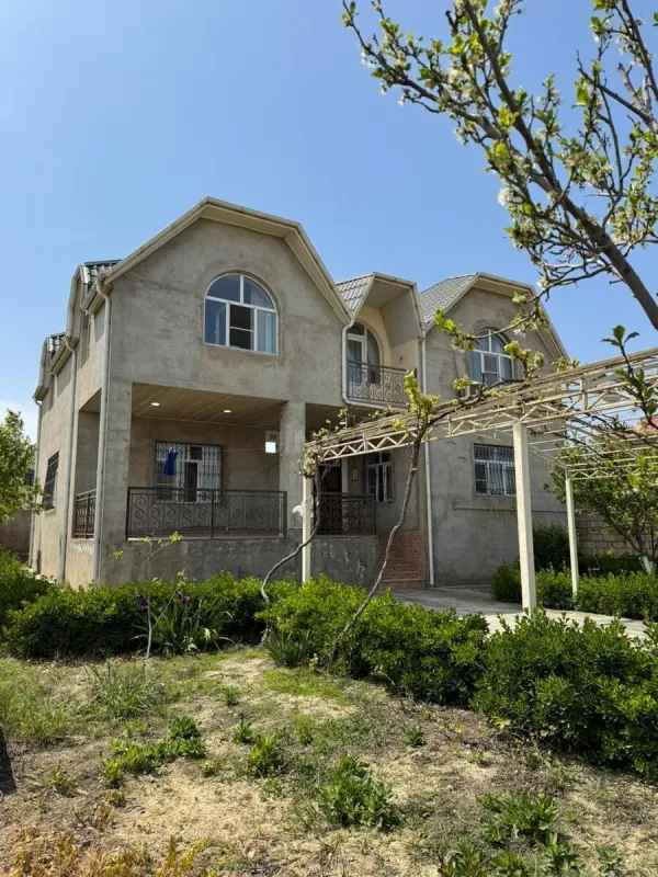 Satılır 6 otaqlı həyət evi 150 m²