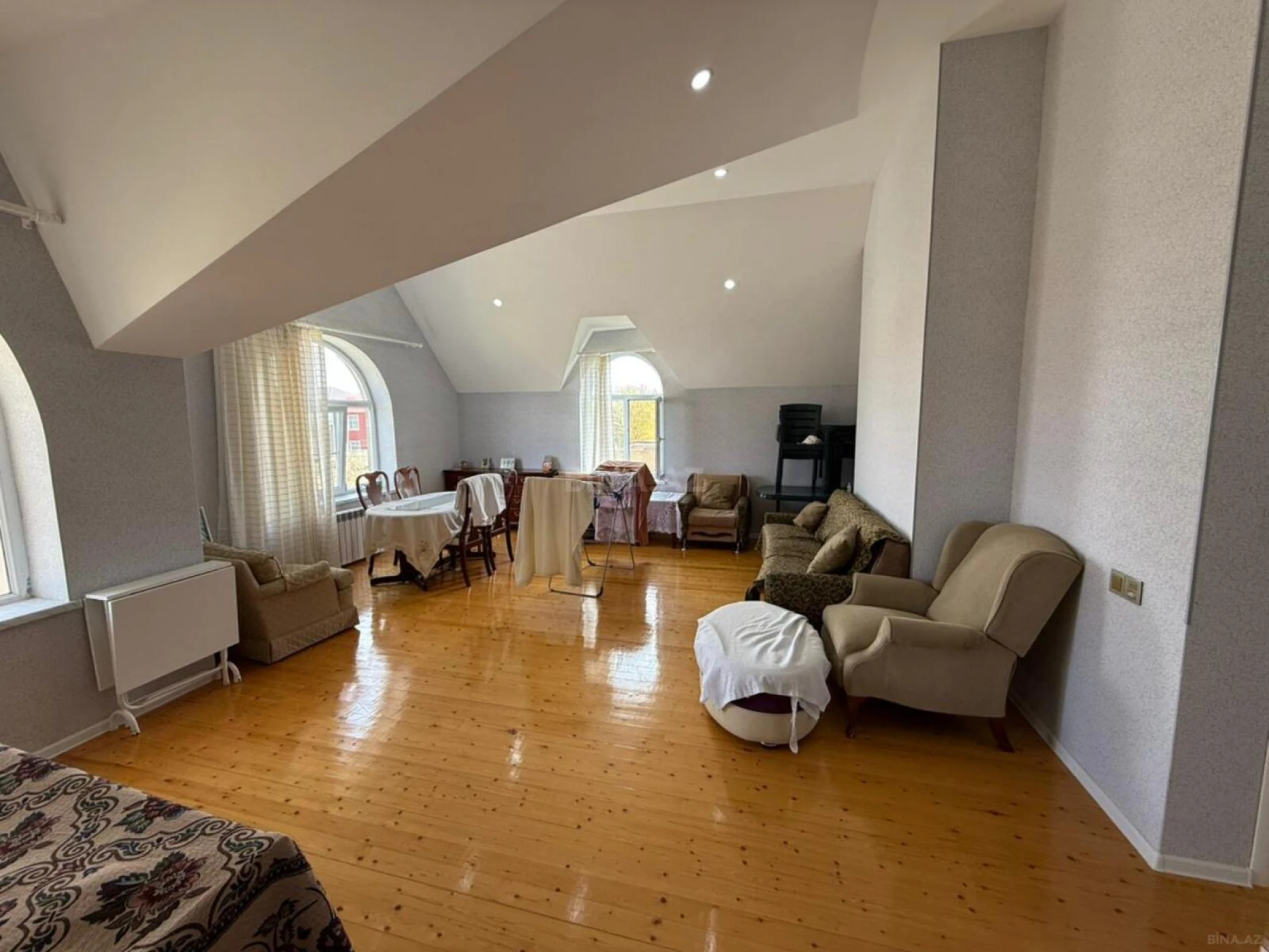 Satılır 6 otaqlı həyət evi 150 m²
