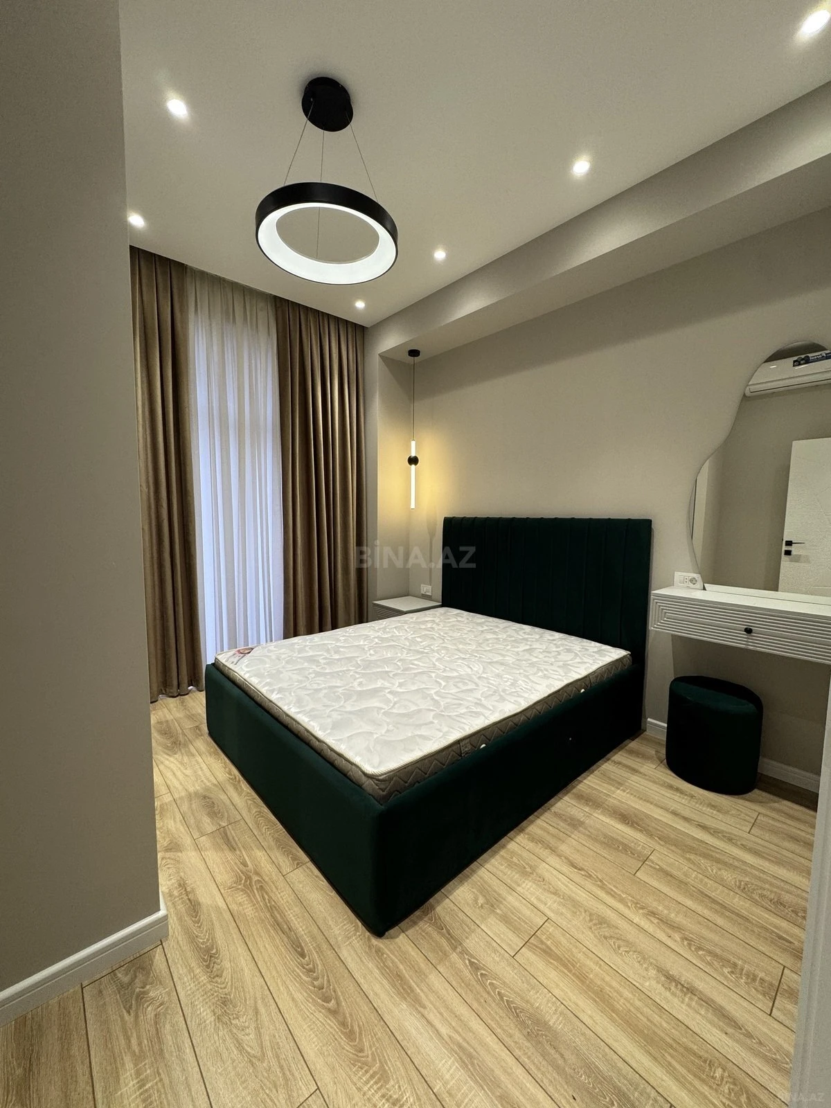 Kirayə verilir 2 otaqlı mənzil 80 m²