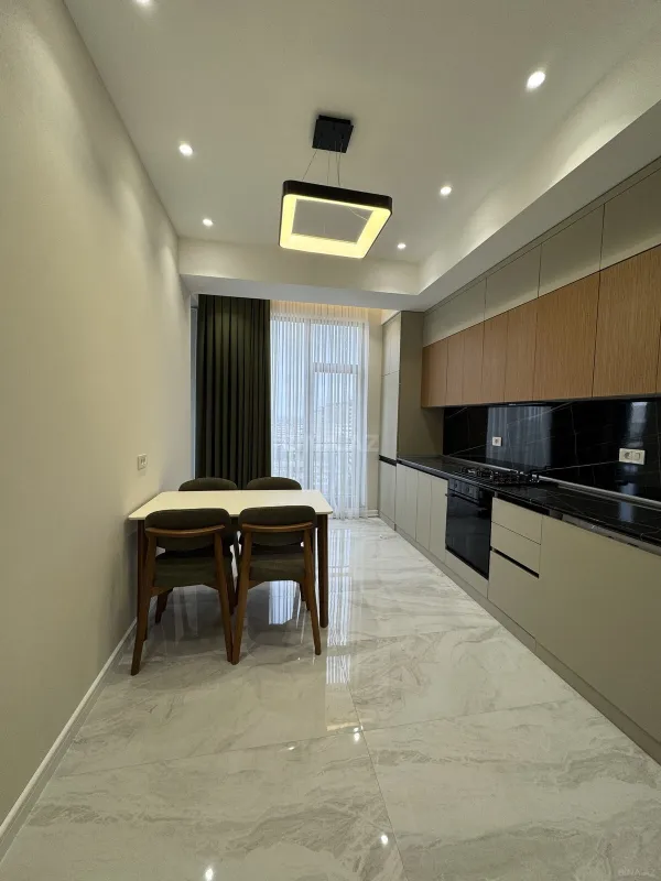 Kirayə verilir 2 otaqlı mənzil 80 m²
