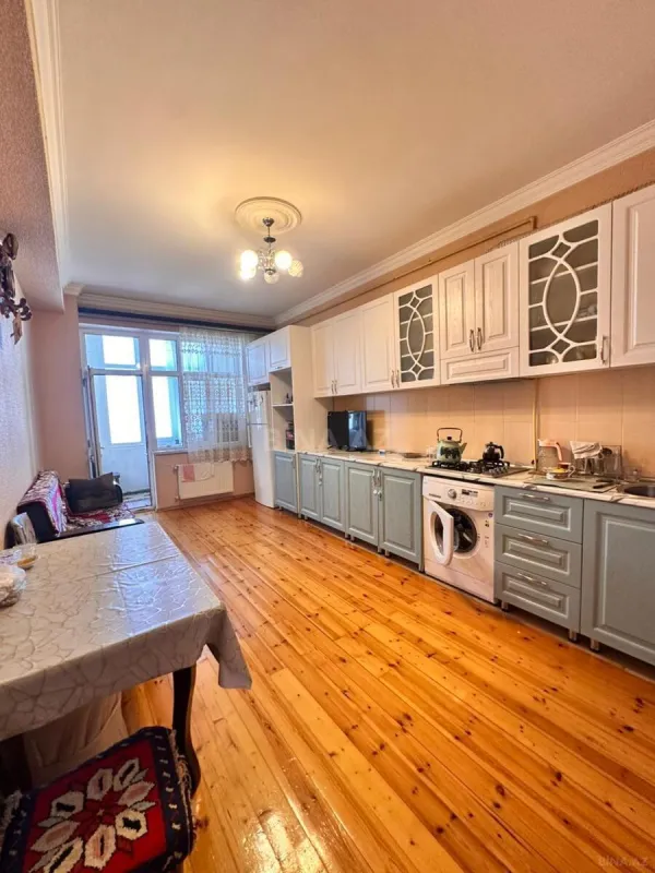 Satılır 3 otaqlı mənzil 100 m²