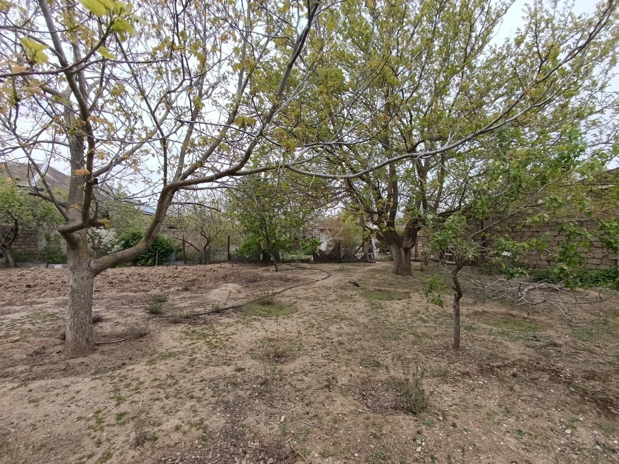 Satılır torpaq sahəsi 6 m²