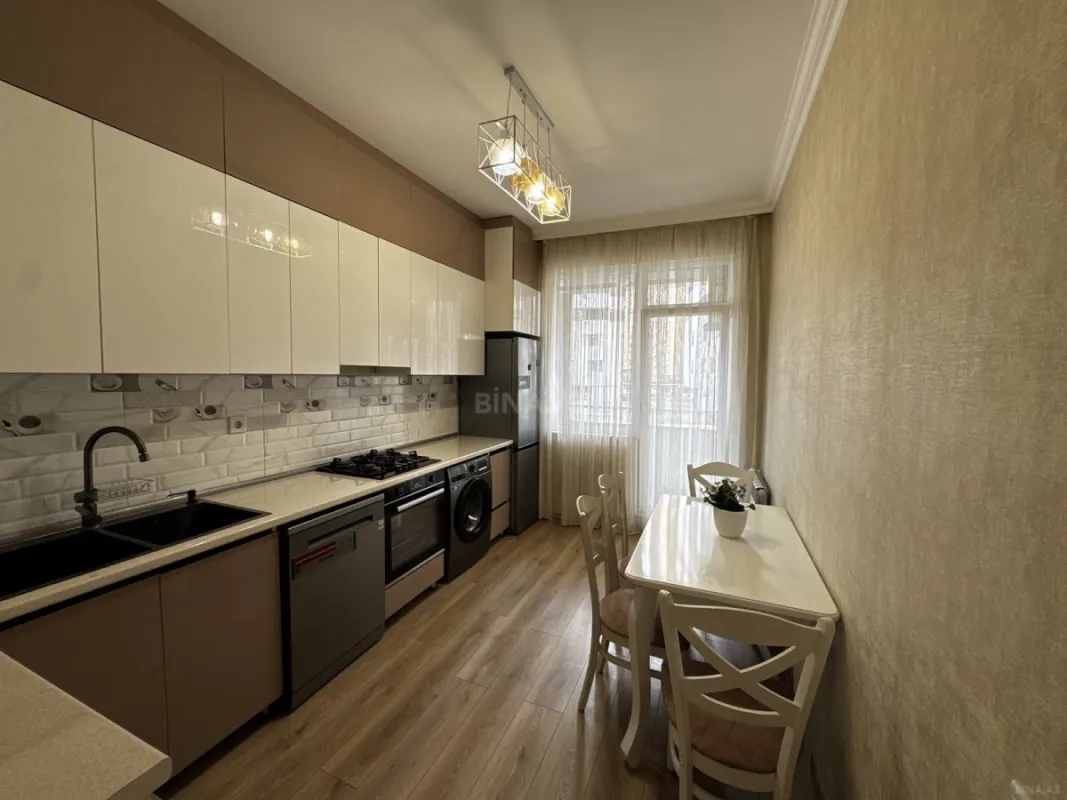 Satılır 2 otaqlı mənzil 75 m²