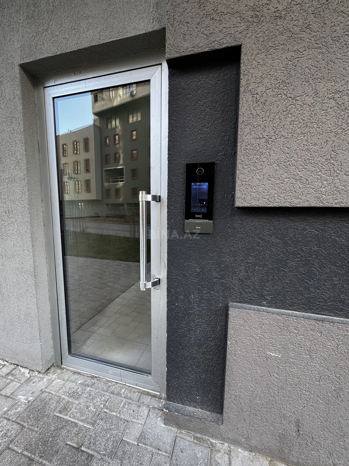 Satılır 2 otaqlı mənzil 75 m²