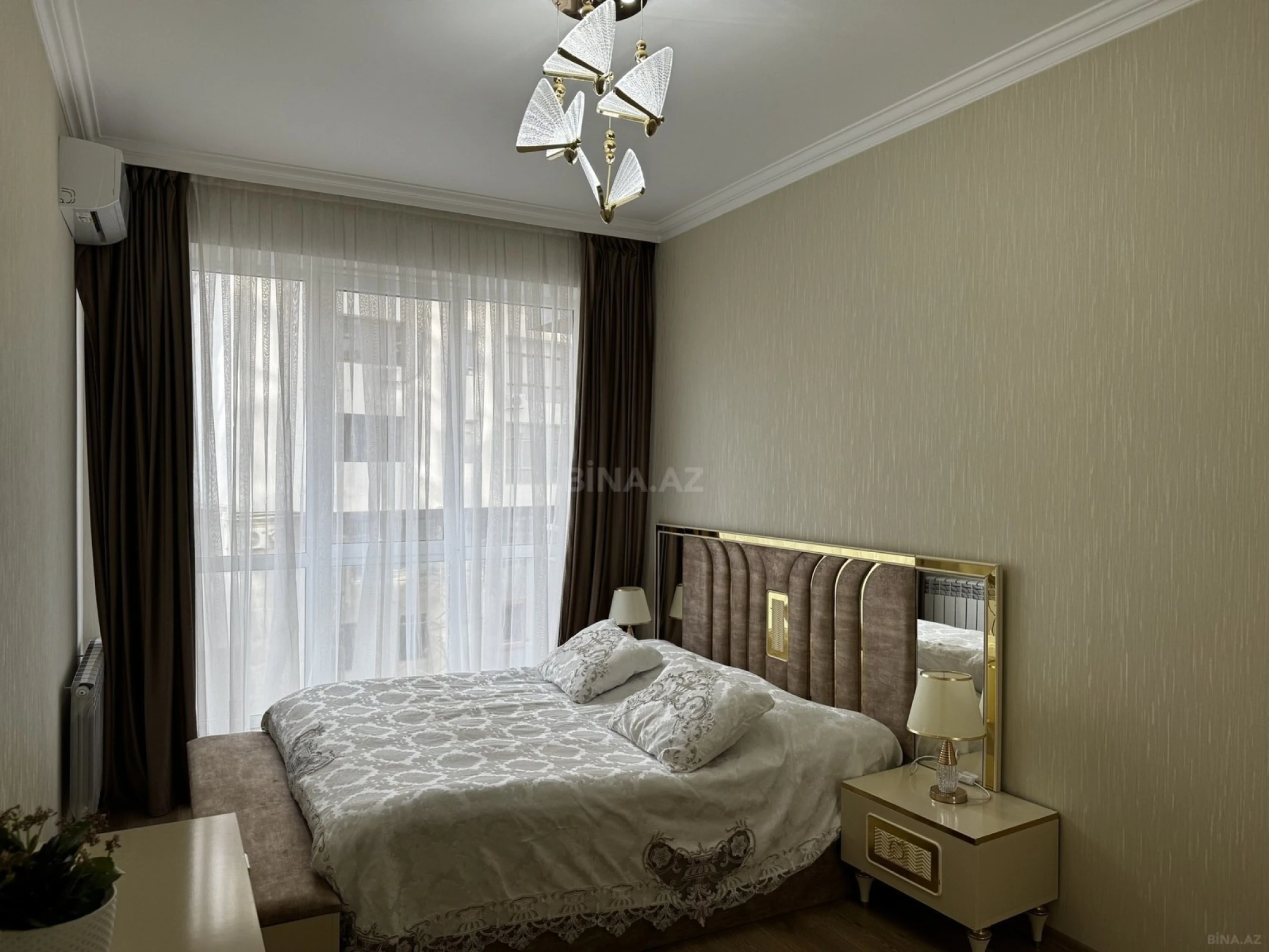 Satılır 2 otaqlı mənzil 75 m²