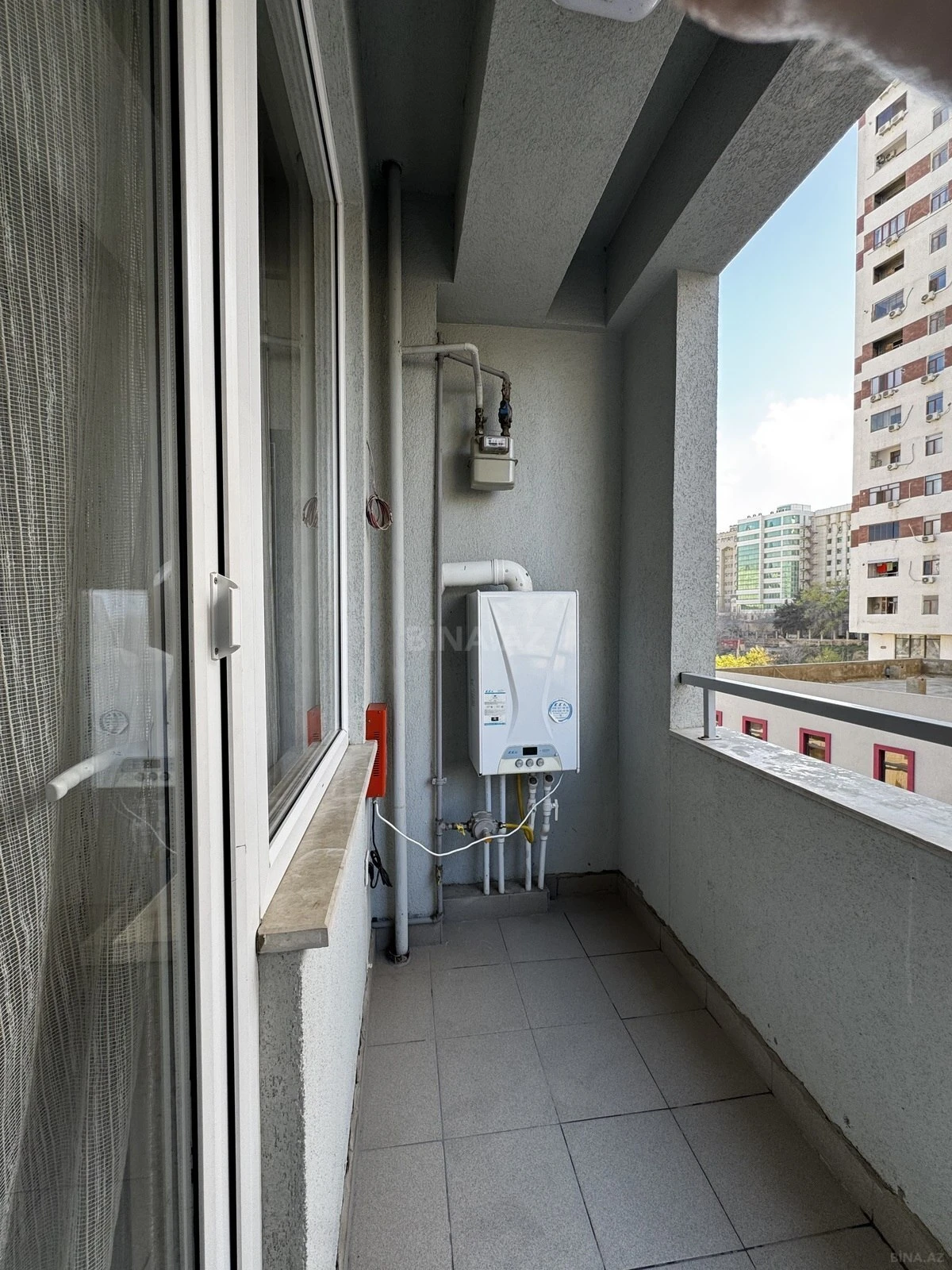 Satılır 2 otaqlı mənzil 75 m²