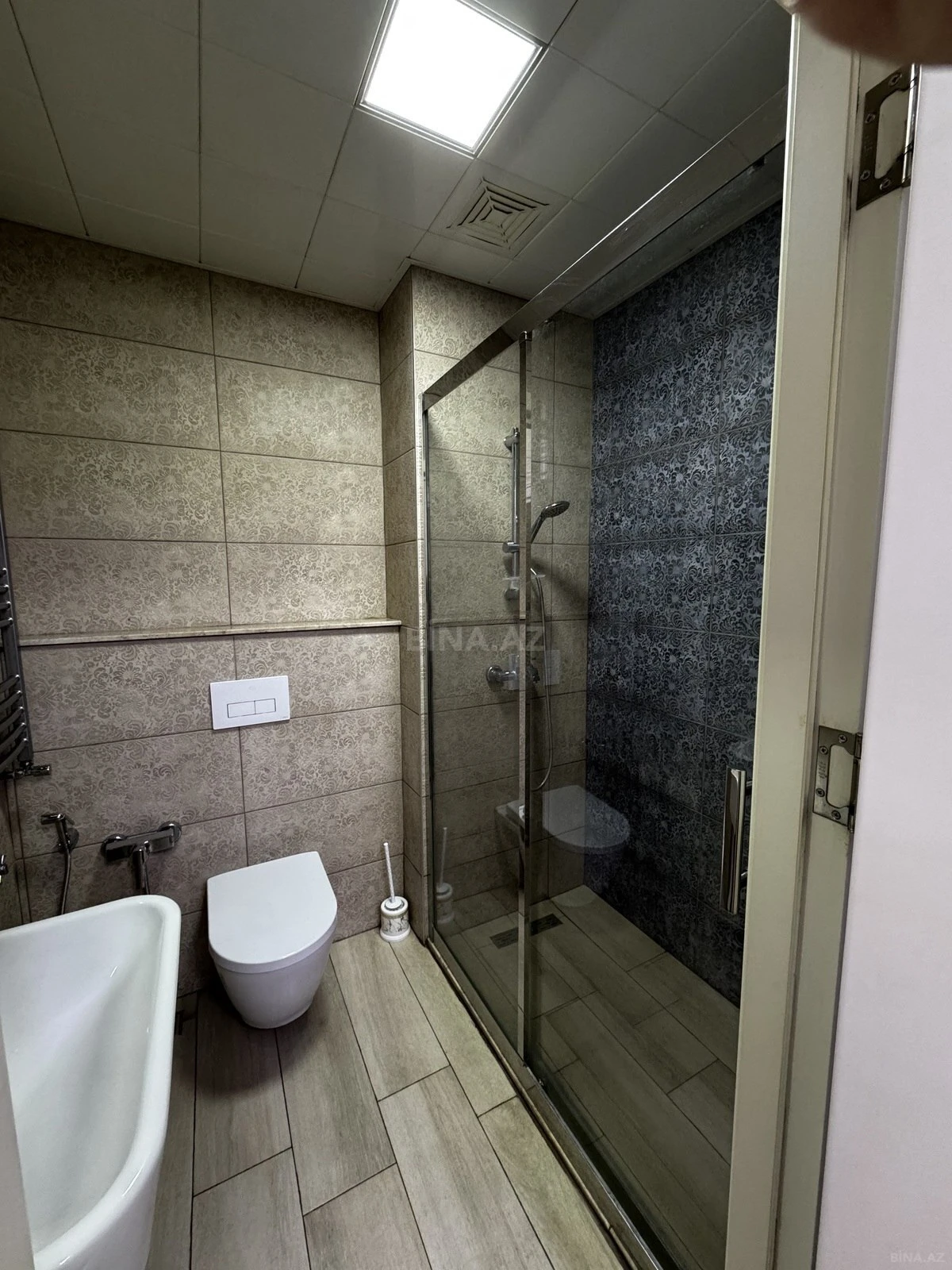 Satılır 2 otaqlı mənzil 75 m²