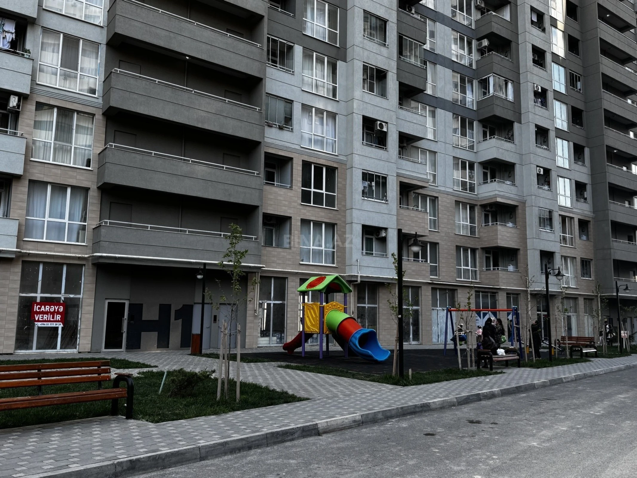 Satılır 2 otaqlı mənzil 75 m²