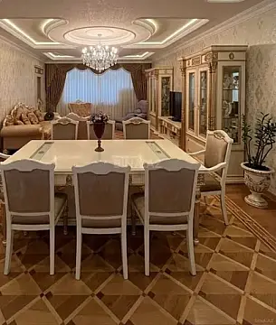 Satılır 4 otaqlı mənzil 193 m²