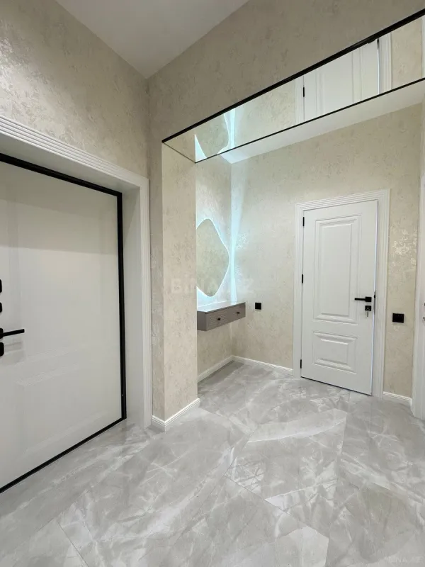 Satılır 2 otaqlı mənzil 67 m²