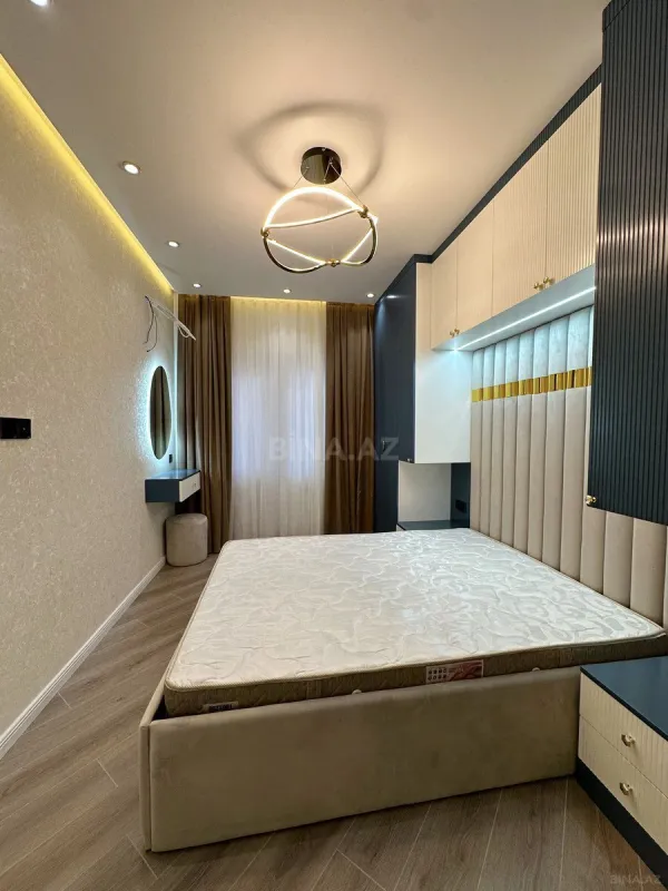 Satılır 2 otaqlı mənzil 67 m²