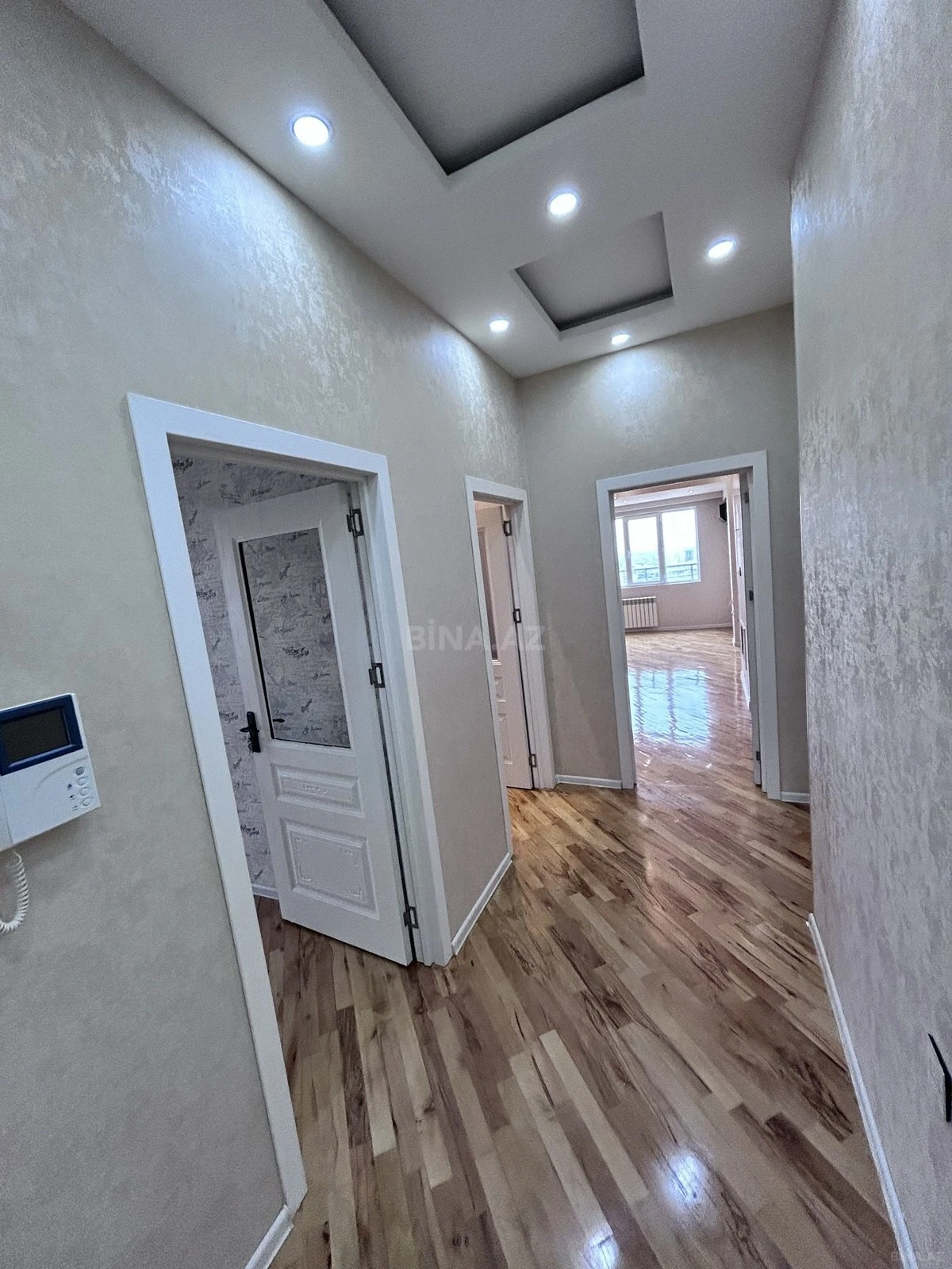 Satılır 3 otaqlı mənzil 97 m²