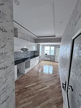 Satılır 3 otaqlı mənzil 97 m²
