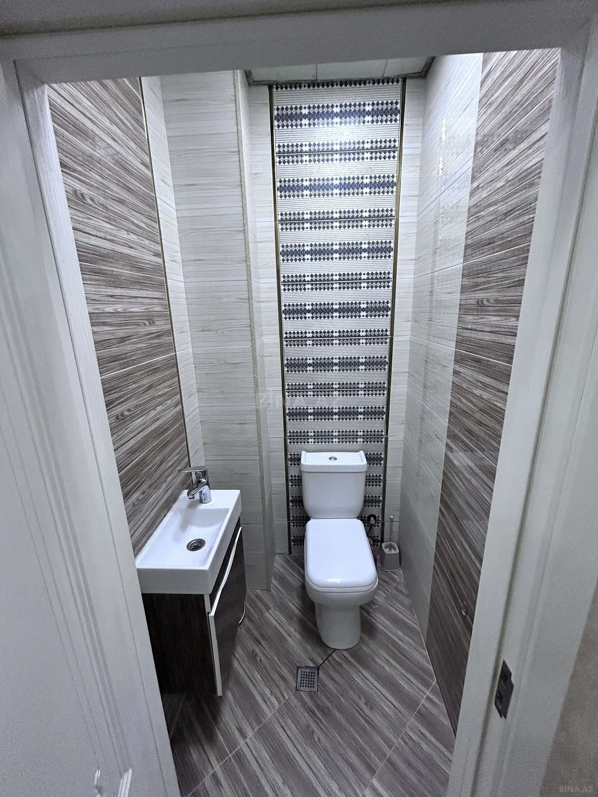 Satılır 3 otaqlı mənzil 97 m²