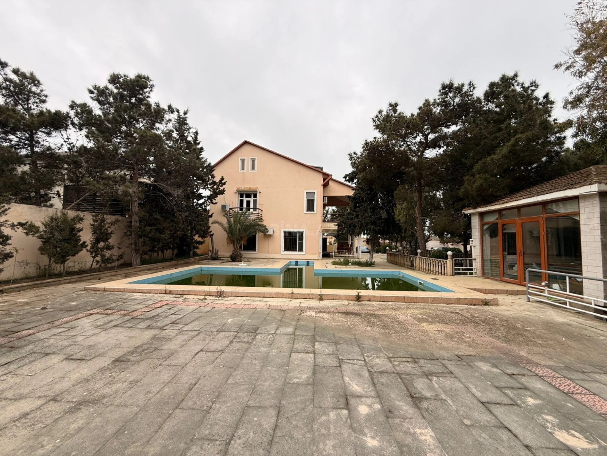 Satılır torpaq sahəsi 20 m²