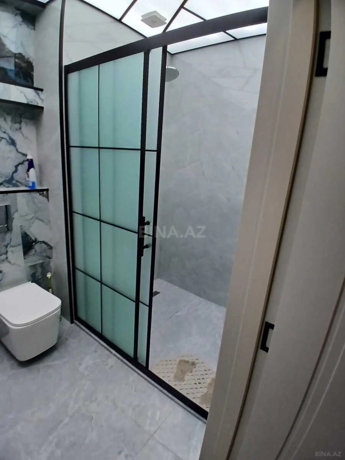 Kirayə verilir 3 otaqlı mənzil 132 m²