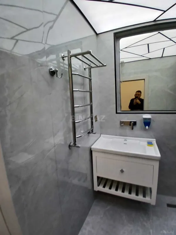 Kirayə verilir 3 otaqlı mənzil 132 m²