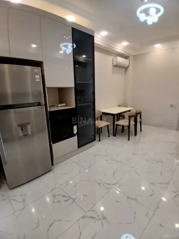 Kirayə verilir 3 otaqlı mənzil 132 m²