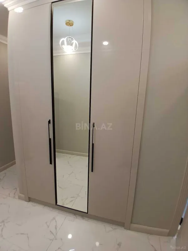 Kirayə verilir 3 otaqlı mənzil 132 m²