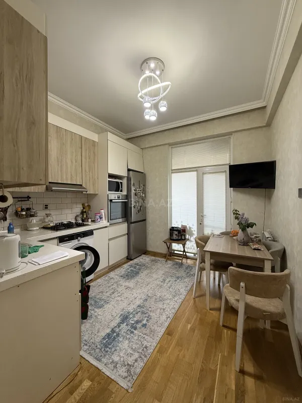 Satılır 2 otaqlı mənzil 72 m²