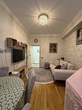 Satılır 2 otaqlı mənzil 72 m²