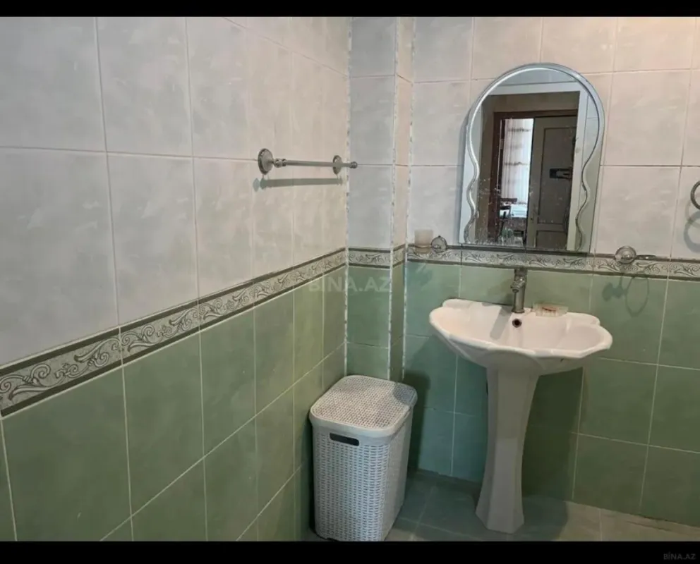 Satılır 2 otaqlı mənzil 77 m²