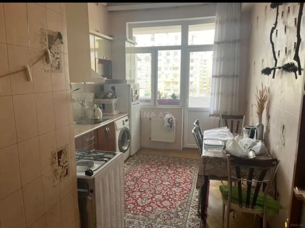 Satılır 2 otaqlı mənzil 77 m²